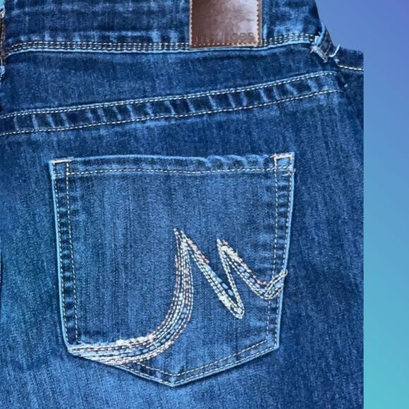Plus Size Maurices Hi Rise Medium Wash Jeans Size 16 35x30 #16 - Picture 4 of 5